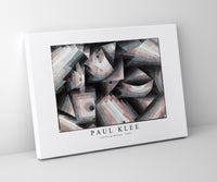 
              Paul Klee - Crystal gradation 1921
            